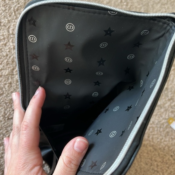 Dior Beauty Black Faux Leather Makeup Brush Case - Picture 5 of 8